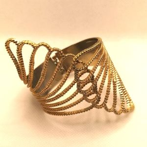 Angel wing tension bracelet